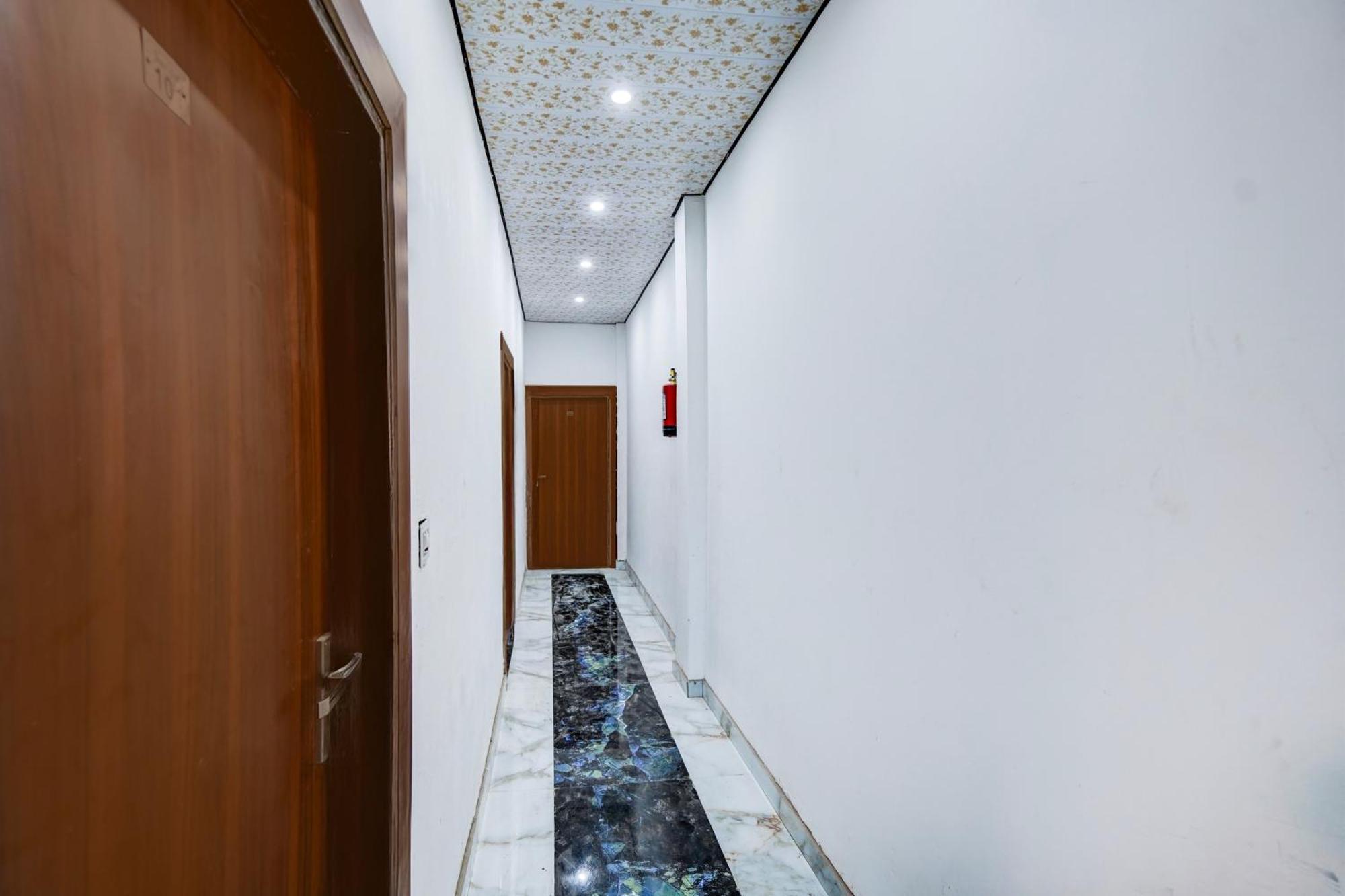 Hotel Super O Sikandra Near Akbar Tomb Agra (Uttar Pradesh)